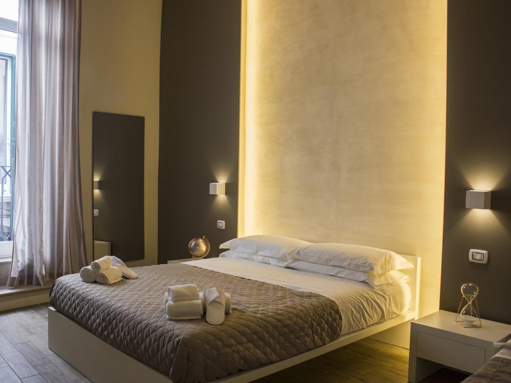 La Banchina Holiday Rooms Trani Bagian luar foto