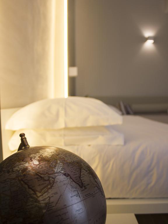 La Banchina Holiday Rooms Trani Bagian luar foto