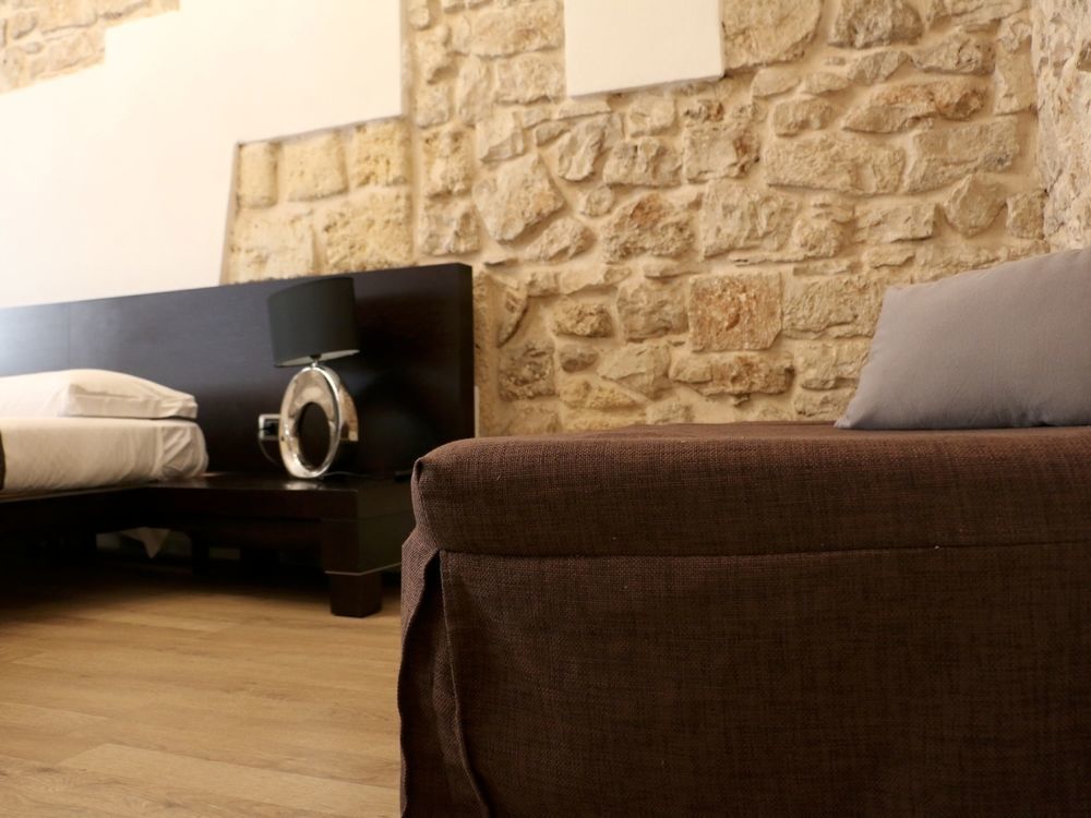 La Banchina Holiday Rooms Trani Bagian luar foto